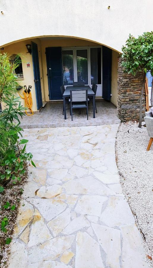Agreable T3 Avec Jardin Et Parking Prive, A 350M Du Centre Ville Et Des Plages, Wifi, Remise Supplementaire De 10 Pourcent Pour Une Location A La Semaine Cavalaire-sur-Mer Εξωτερικό φωτογραφία