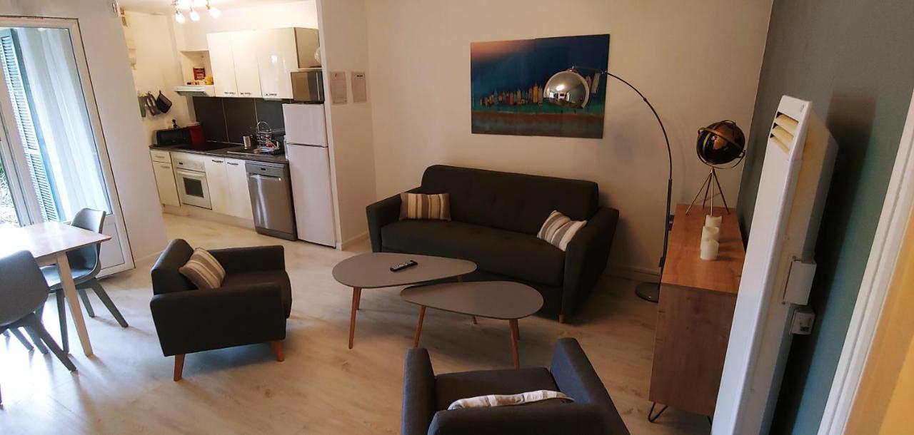 Agreable T3 Avec Jardin Et Parking Prive, A 350M Du Centre Ville Et Des Plages, Wifi, Remise Supplementaire De 10 Pourcent Pour Une Location A La Semaine Cavalaire-sur-Mer Εξωτερικό φωτογραφία